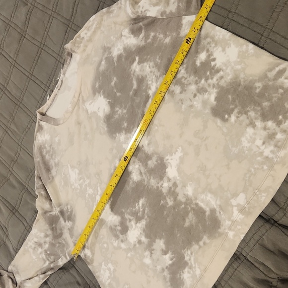 Time and Tru Tie-Dye Sweatshirt - Cream and Gray Size XXXL, new Without Tags! - Picture 5 of 7